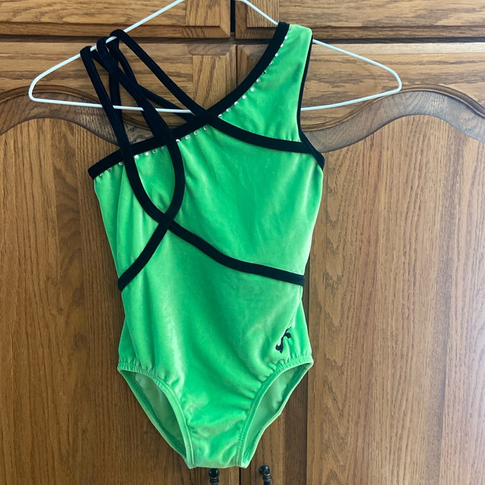 Girls velvety leotard.  Neon green, black sparkle.  GK.  Great condition. L.